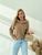 Жіночий светр із блискавкою на горловині кольору кемел 391540 391540 фото
