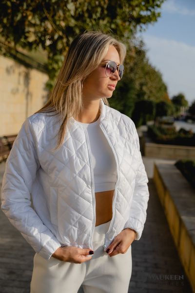 Жіноча куртка колір білий р.42/44 408669 408669 фото