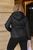 Женская куртка с капюшоном черного цвета р.48/50 405293 405296 фото