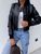 Женская куртка бомбер из эко кожи цвет черный р.42/44 450579 450579 фото