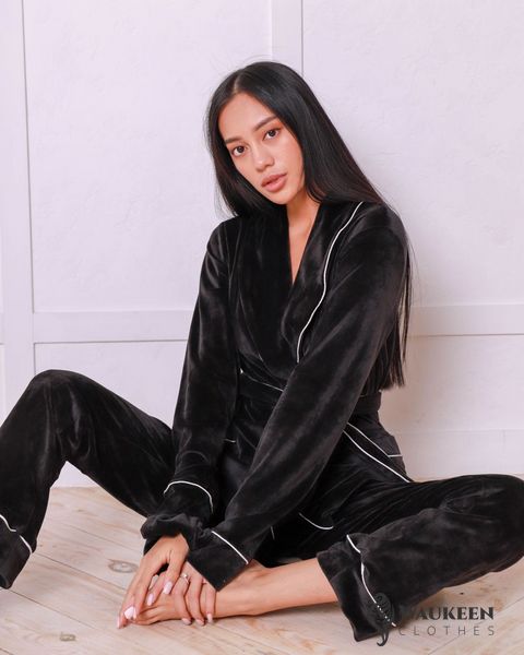 Женская пижама велюр Eva на запах черного цвета р.L 380631 380631 фото