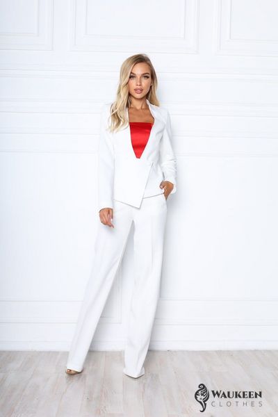 Жіночий брючний костюм асиметрія білого кольору на підкладці р.46 377010 377010 фото
